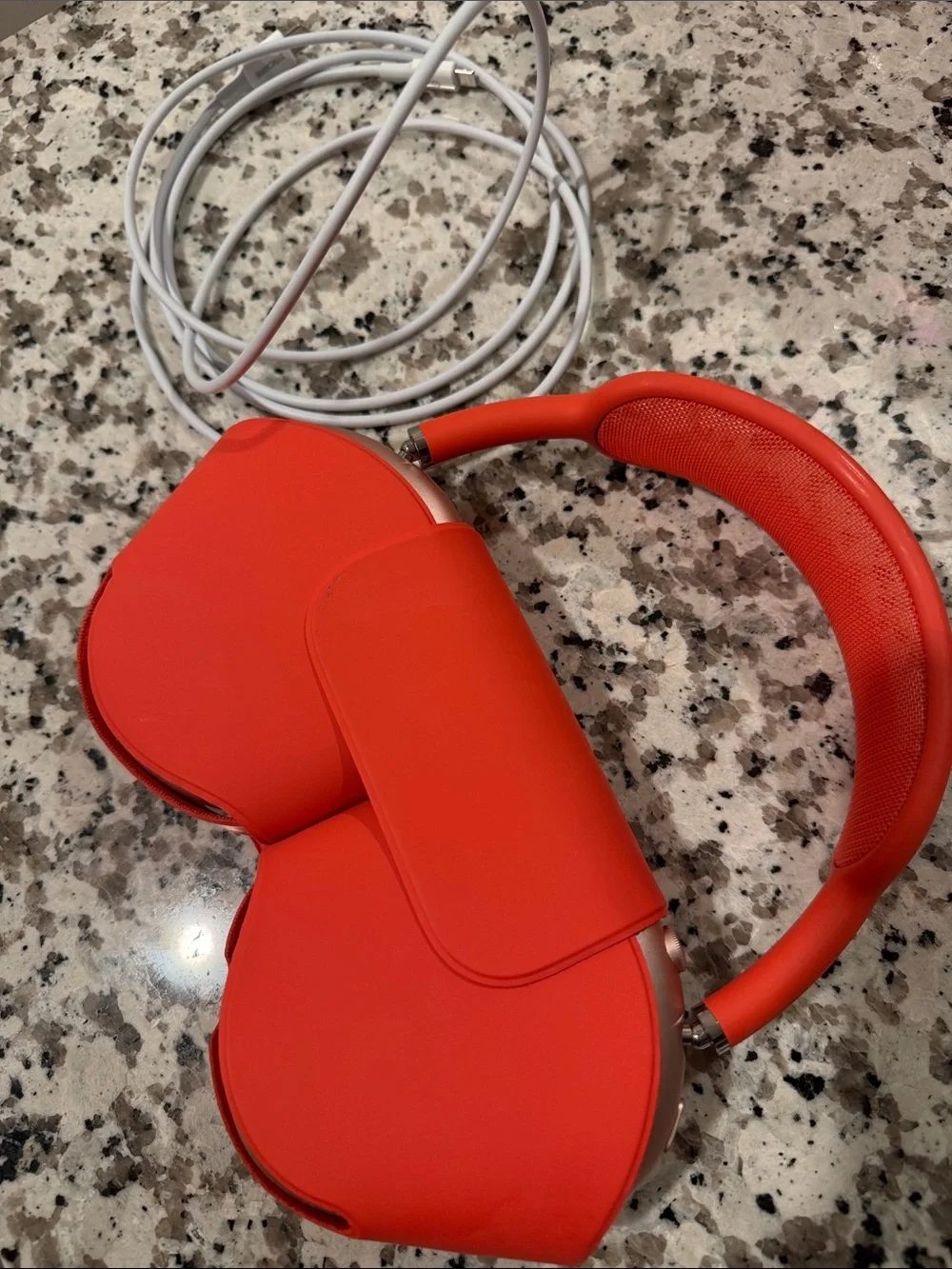 Apple On-Ear Headphones Pink/ Rose Gold with Charging Cable & Case